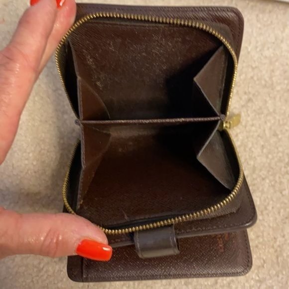 Louis Vuitton Damier Compact Zip Bifold Wa… - Picture 11 of 12